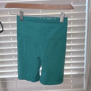 Yitty stretch bike shorts